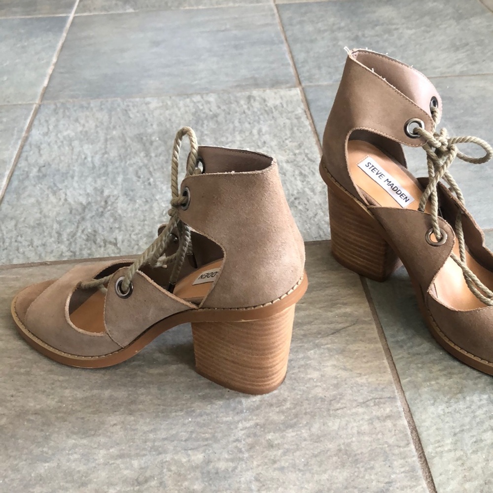 Sandal - Picture 3 of 3